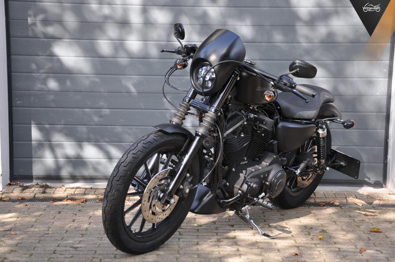 Harley Davidson XL 883 N Sportster Iron mooi aangepast!