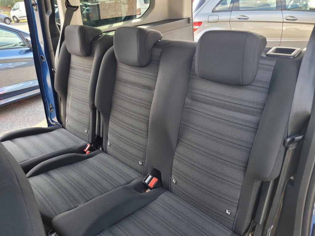 Opel Combo 1.2 turbo l2h1 edition l2 rolstoelauto