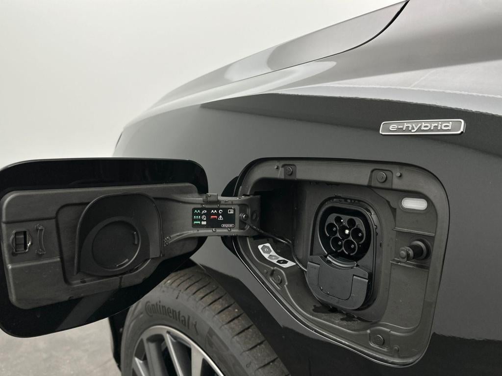 Audi Q3 s edition e-hybrid 272 pk trekhaak l leer l tech+