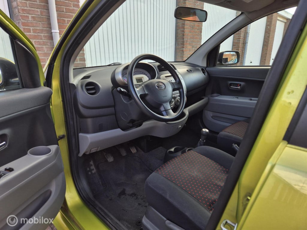 Daihatsu Sirion 2 1.3-16v / origineel nl / 5-deurs / airco
