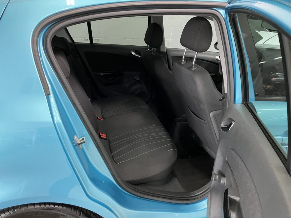 Opel Corsa 1.4-16V '111' Edition
