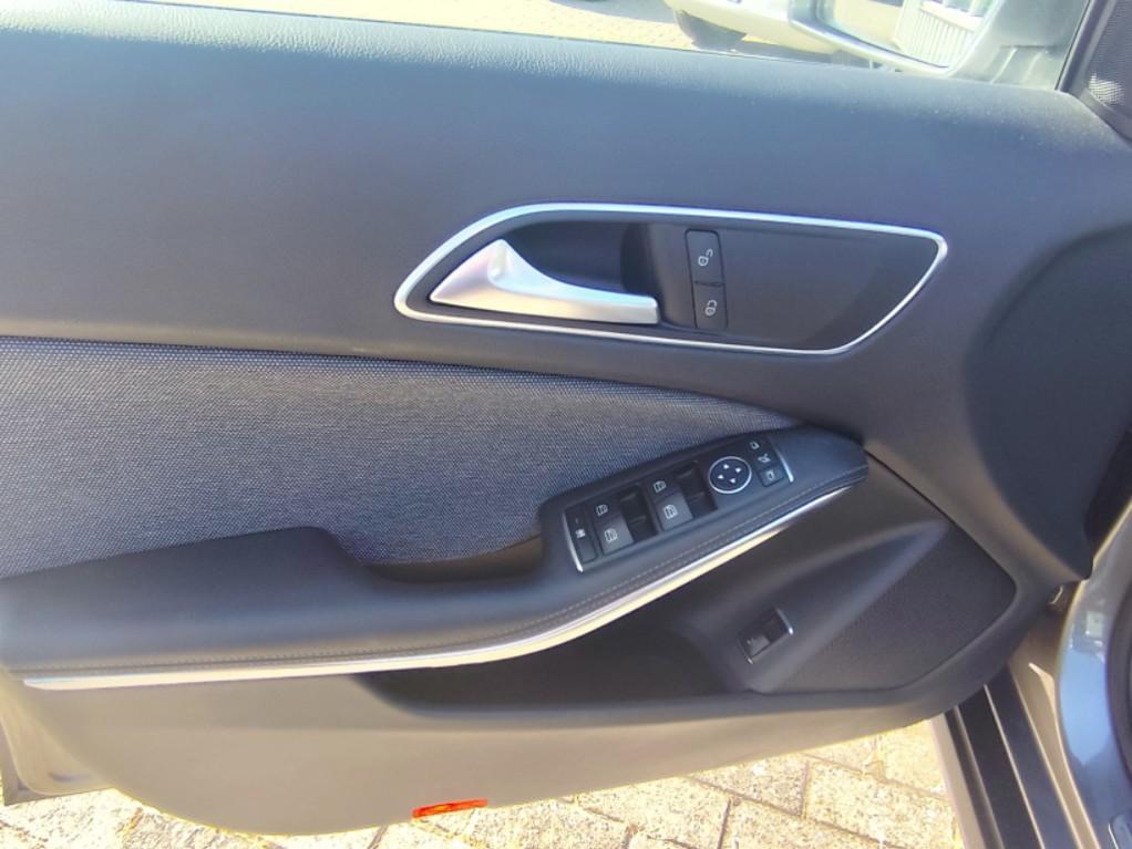 Mercedes-Benz Gla-klasse 200 ambition