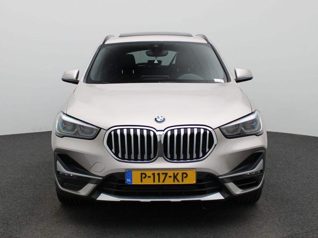 BMW X1 sdrive20i business edition plus | automaat | stoel verwarming | lede