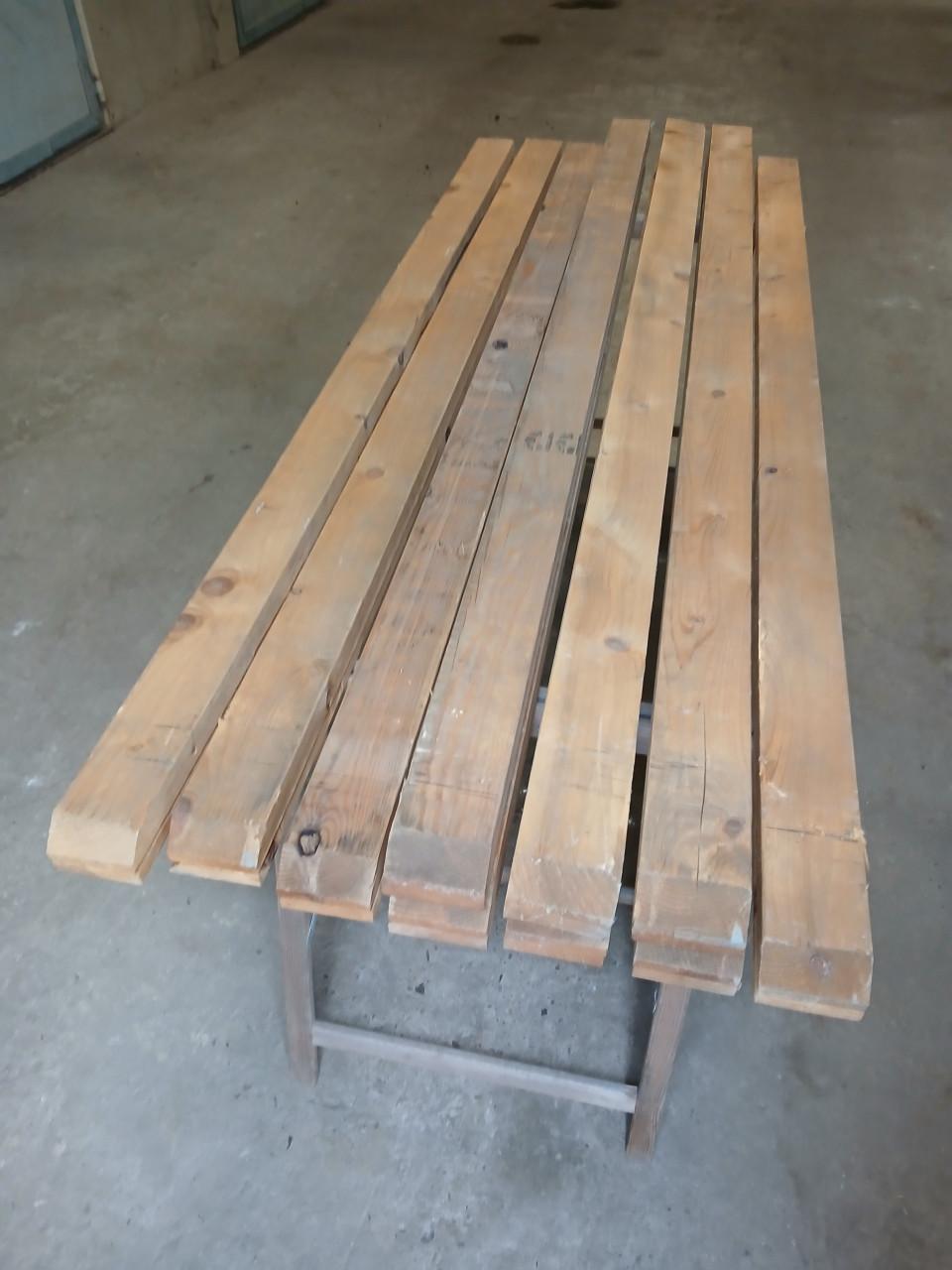 10 gebruikte houten balken van 2meter.