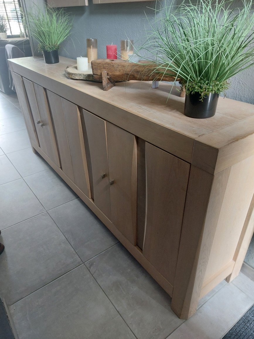 Massief dressoir