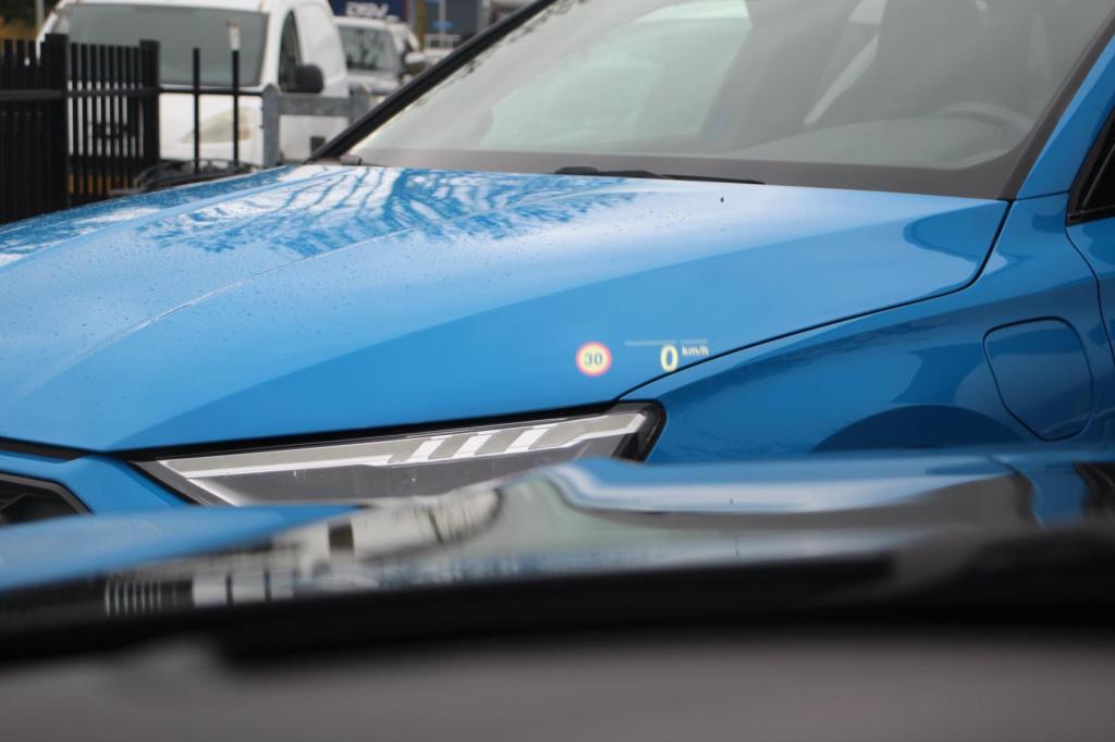 BMW 3-serie touring 330i m-sport - leder - 360 camera - head up - led - vir