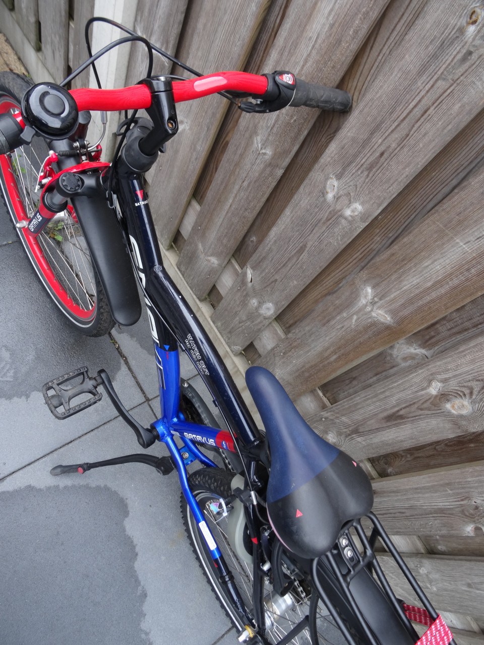 Batavus Snake 24 inch jongensfiets met 3 versnellingen