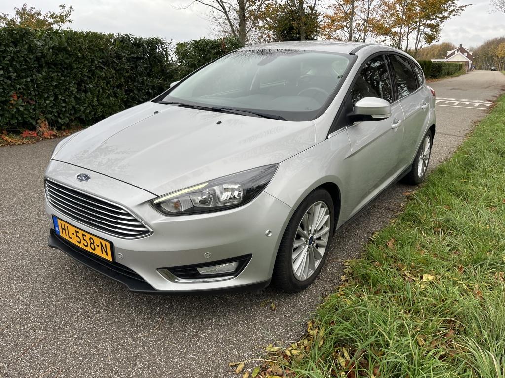 Ford Focus 1.0 titanium edition