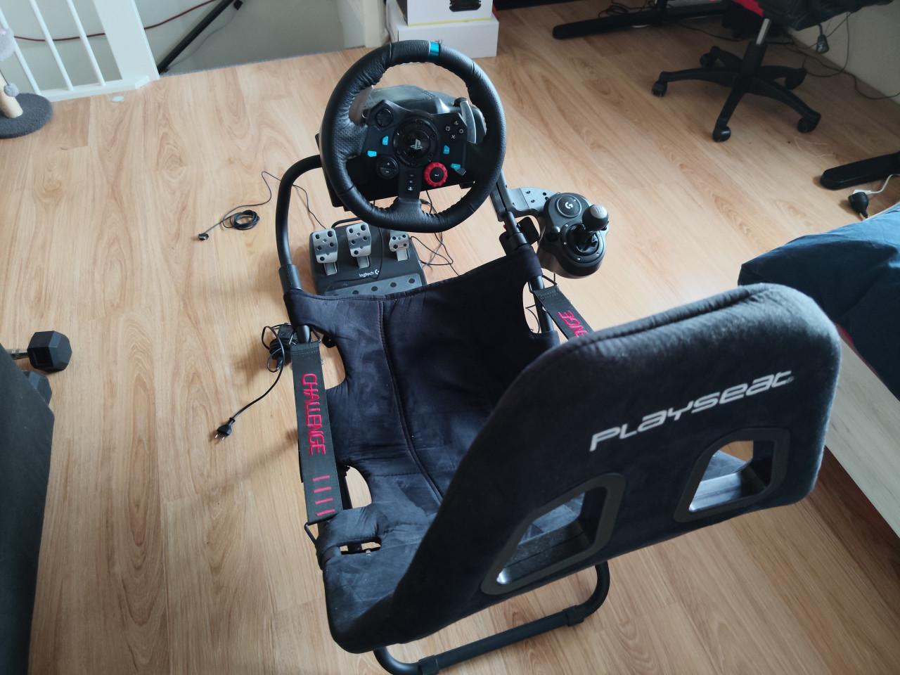 Playseat challenge + Logitech g29 + Logitech G driving force Bundel!