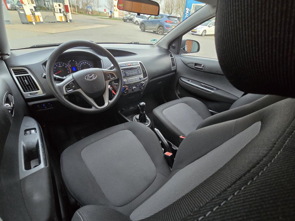Hyundai I 20 1.2i business edition | radio | trekhaak