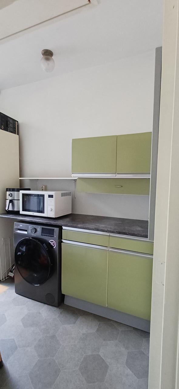 Retro keukenblok met blad en bovenkastjes