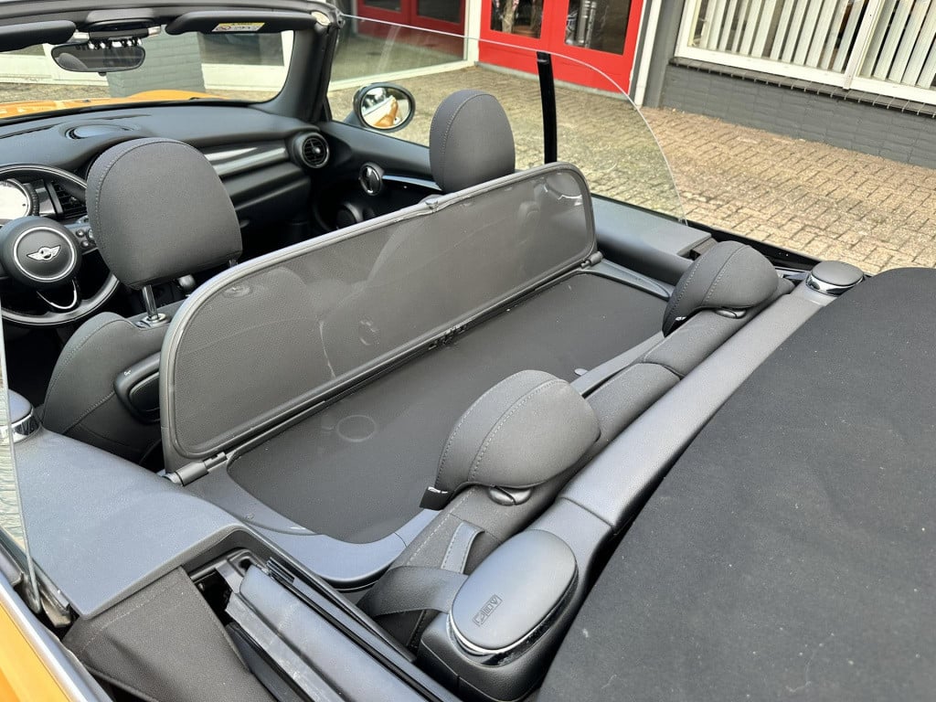 Mini Cooper Cabrio mini 1.5 chili business