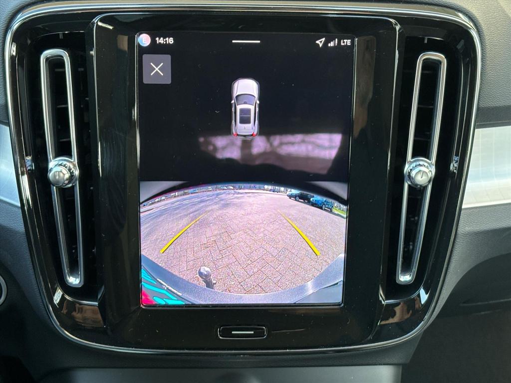 Volvo XC40 b4 197pk mild hybrid aut plus dark| 1e eigenaar|nl auto| rijklaa