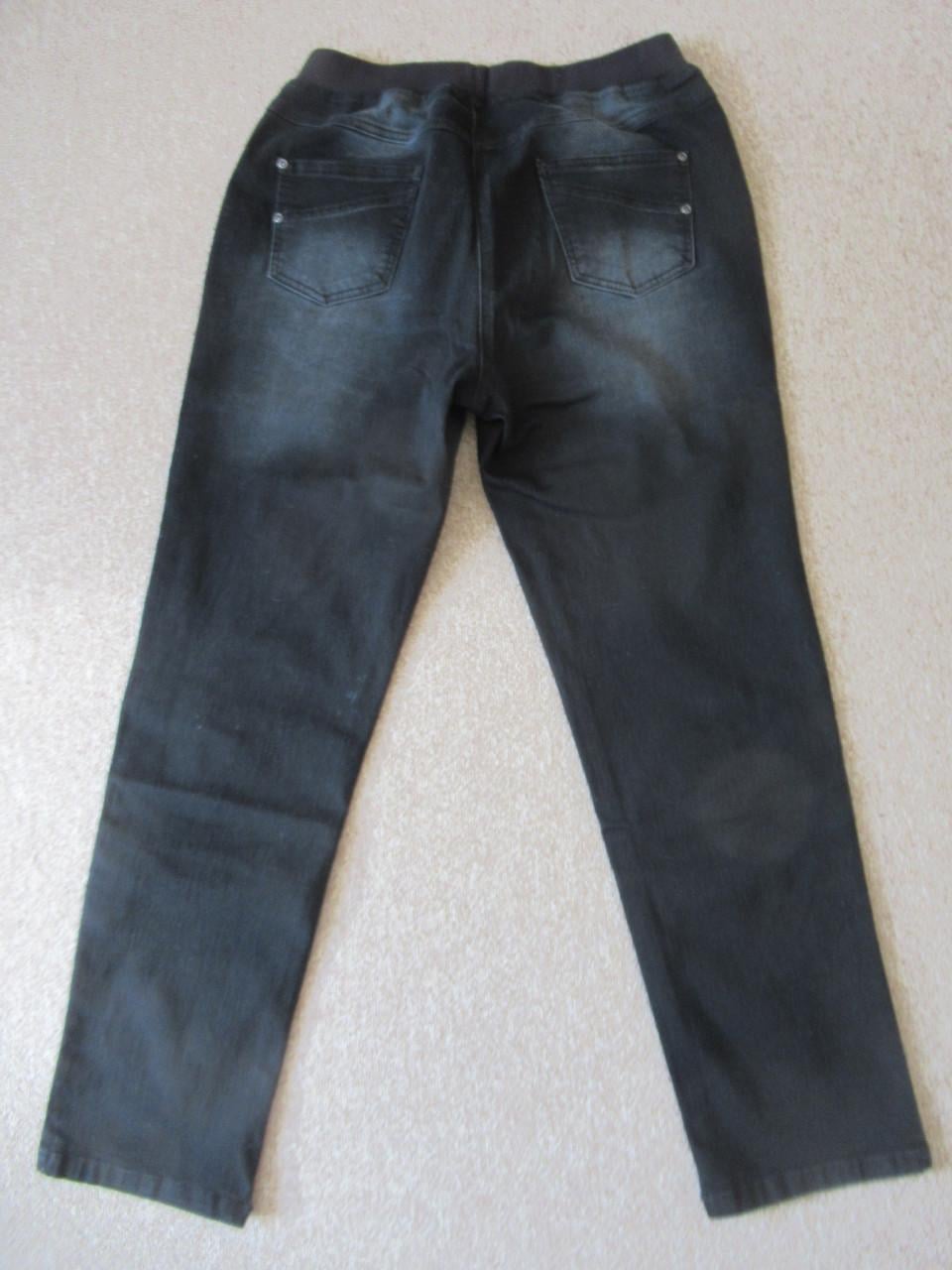 Zwarte Jeansbroek, één keer gedragen, zo goed als nieuw.