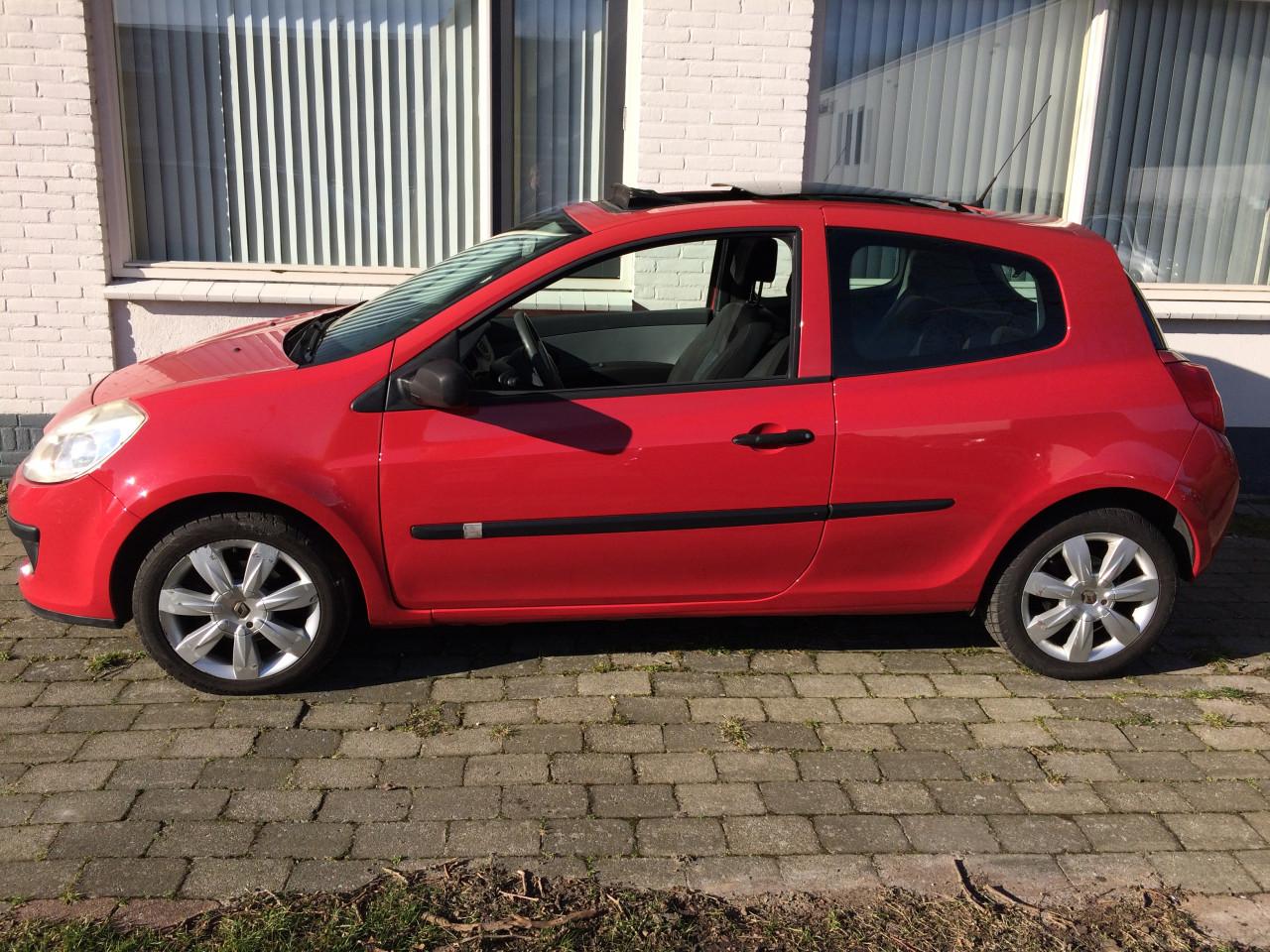 Renault Clio 1.4-16V Dynamique
