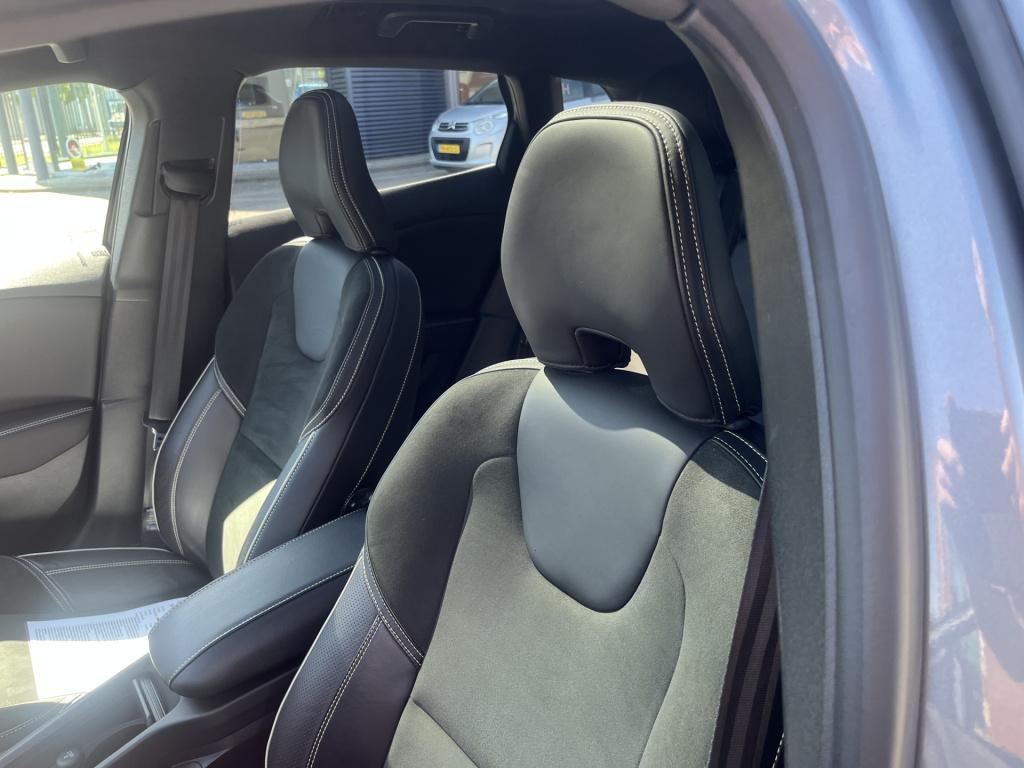 Volvo V40 1.5 t3 polar+ r-design sport pano navi trekhaak automaat