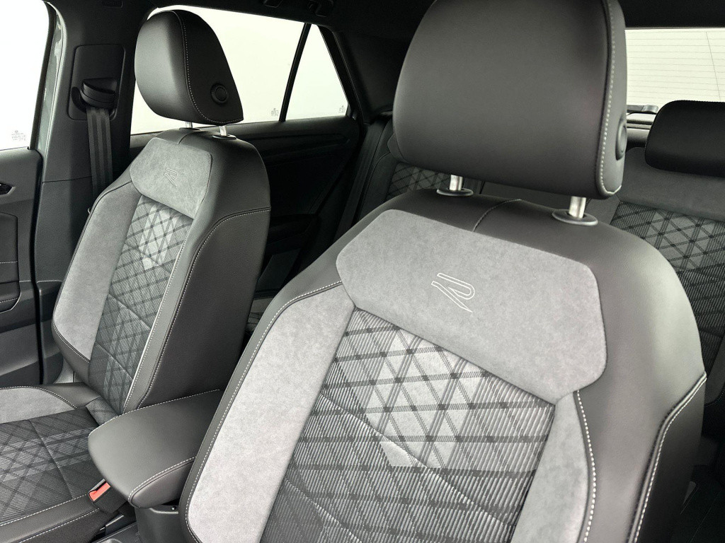 Volkswagen T-roc r-line-edition 1.5 110 kw / 150 pk tsi suv 7 versn