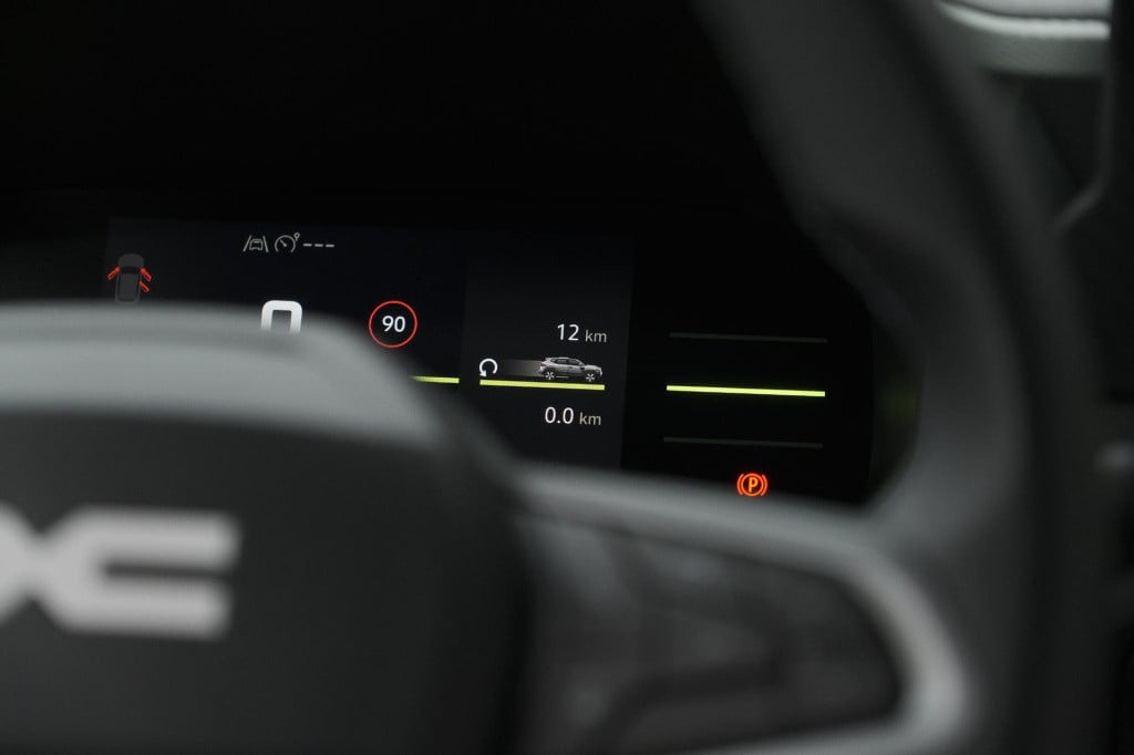 Dacia Duster tce 130 mild hybrid extreme | camera | apple carplay | automat