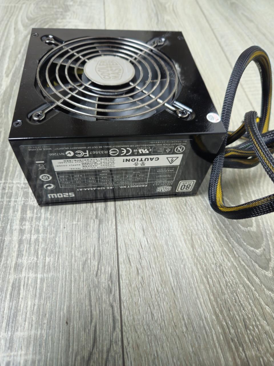 Coolermaster 520W voeding