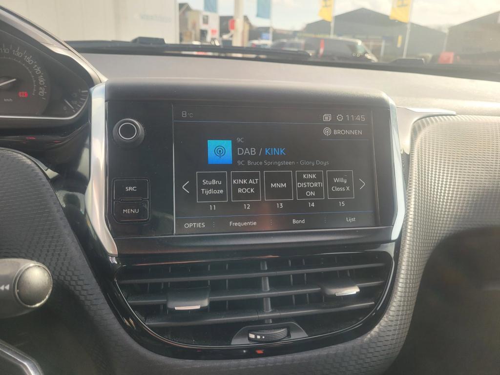 Peugeot 2008 1.2 puretech blue lion carplay