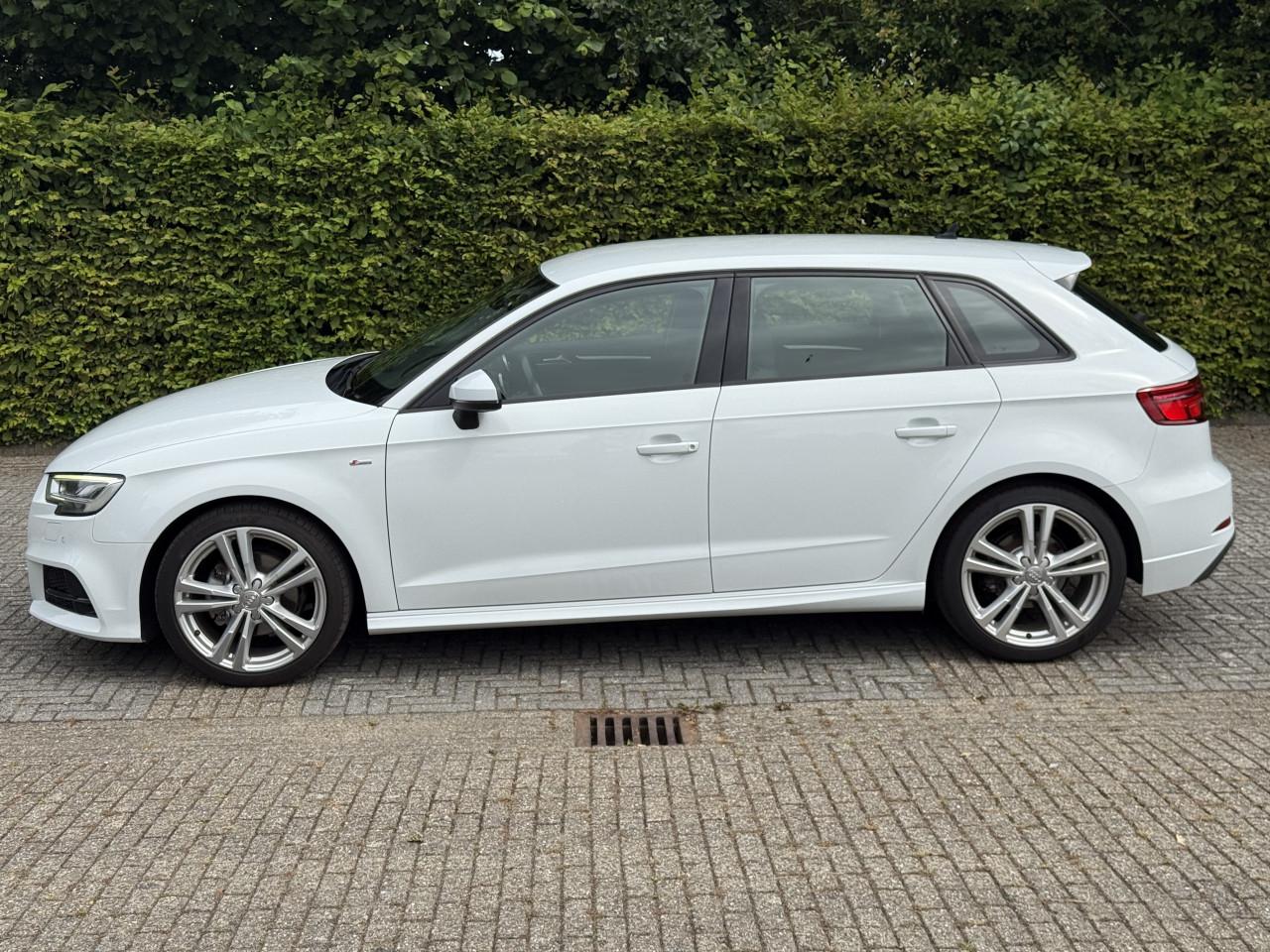 Audi A3 Sportback - 35 TFSI S-LINE | Stoel/Stuurwielverwarming | ACC |LED