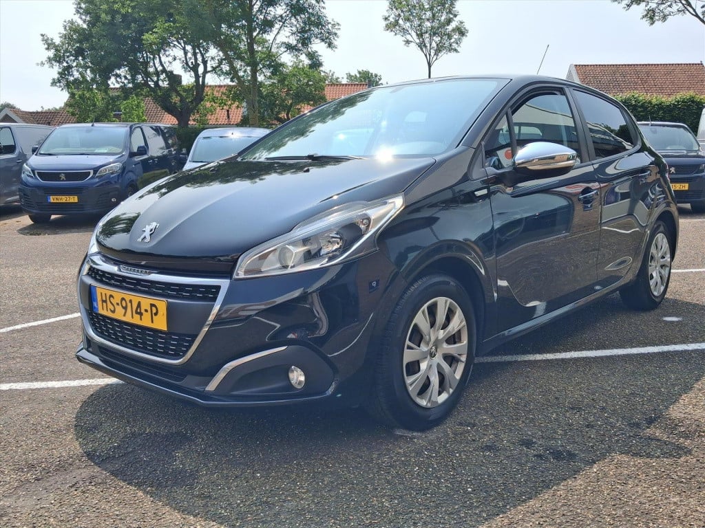 Peugeot 208 urban soul 1.2 pt-82pk 5d trekhaak | navigatie | airco | cruise