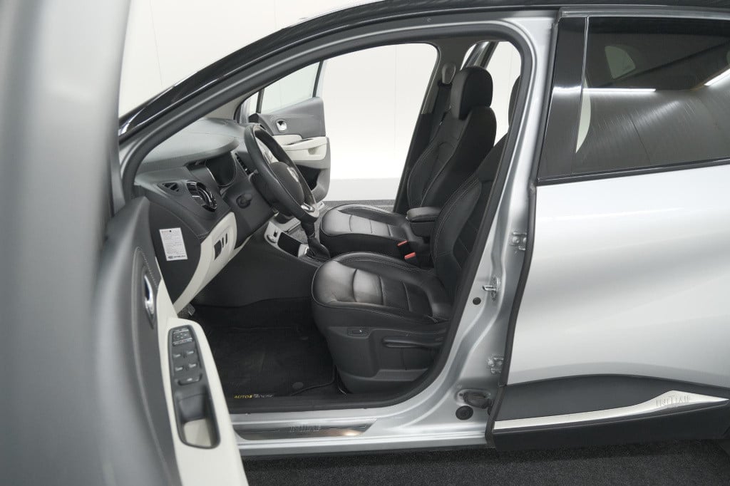 Renault Captur tce 150 edc initiale paris | trekhaak | camera | panoramadak