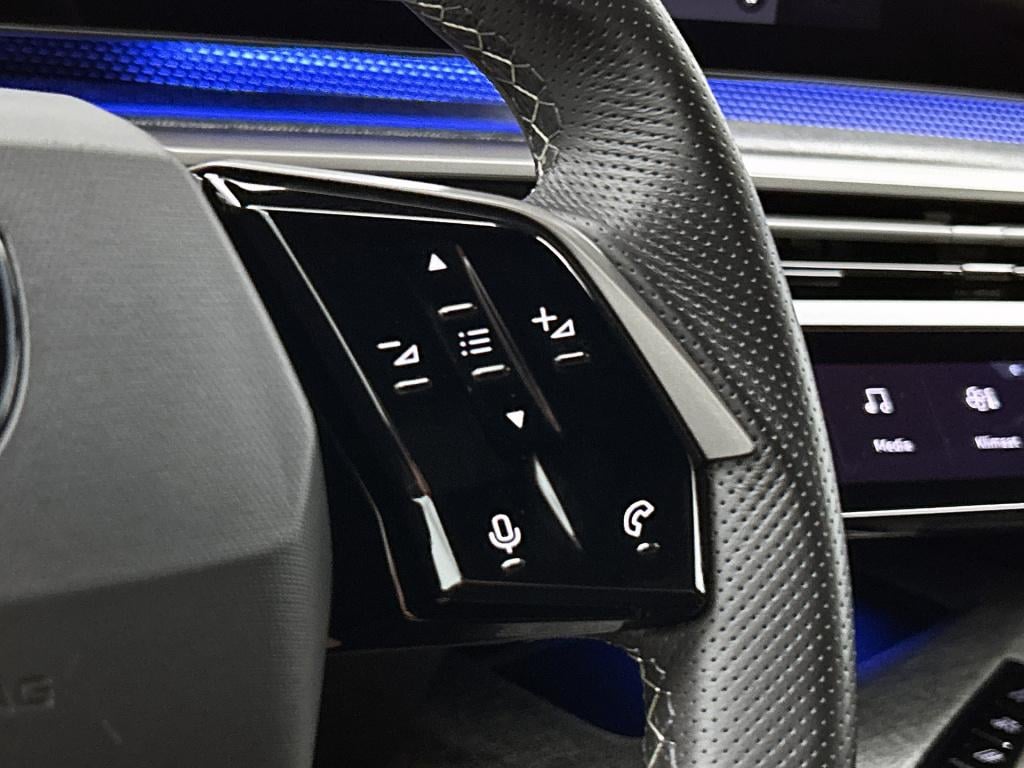 Peugeot 3008 1.2 hybrid 145 gt | rijklaar |