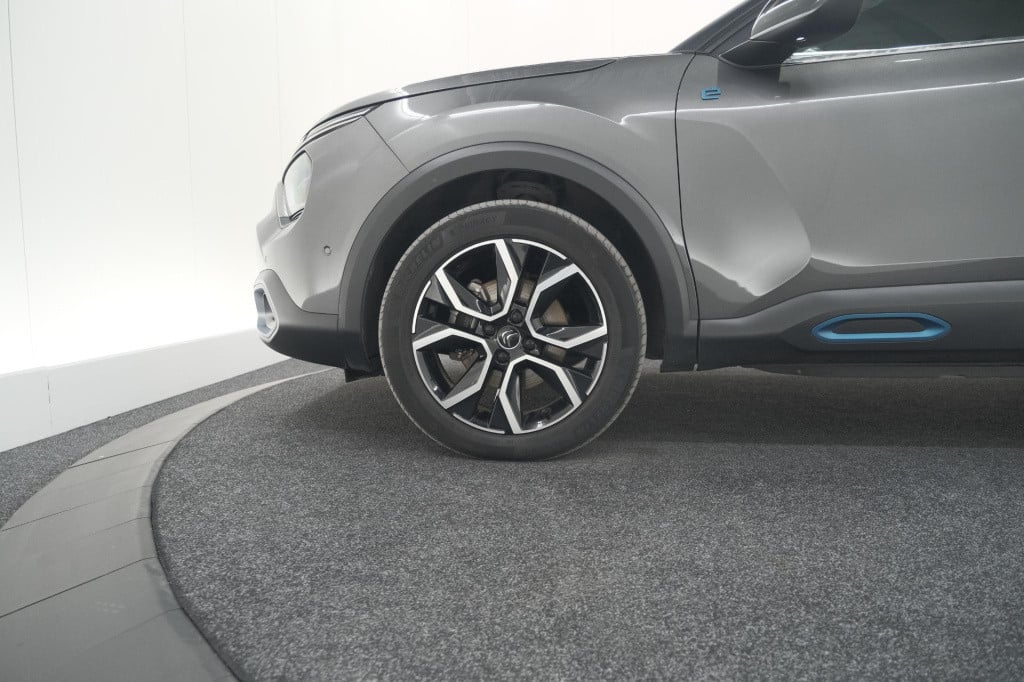 Citroen Ë-c4 shine 50 kwh | camera | pack winter | apple carplay | navigati