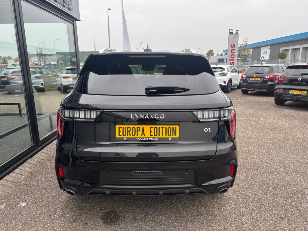 Lynk & Co 01 1.5 261pk, pano, 360gr camera, adaptive cc, carplay