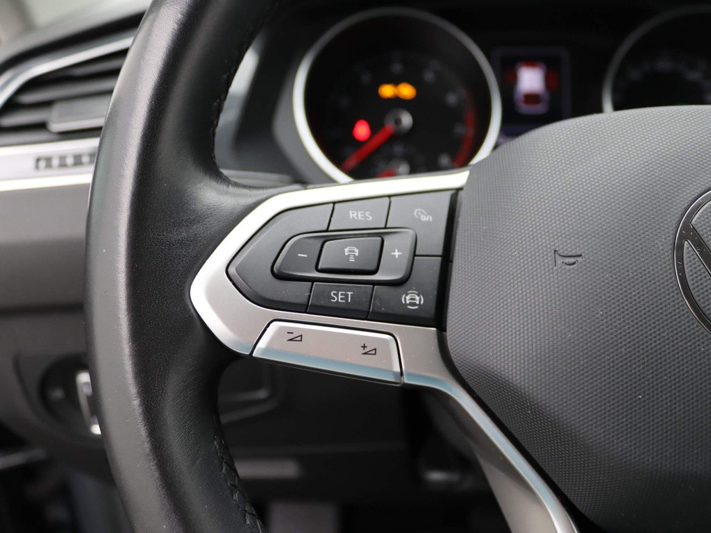 Volkswagen Tiguan 1.5 tsi life | automaat | lmv | climate control | navigat