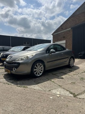 Peugeot 207cc 1.6i airco, cruise control, 125.Dkm