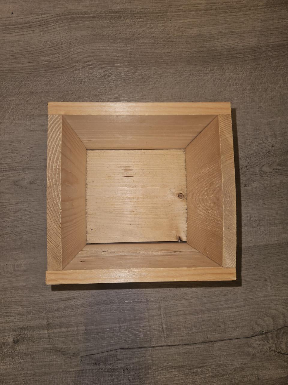 Houten kistje met Zeeuwse knop