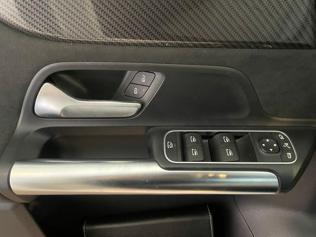 Mercedes-Benz B-Klasse 180 business solution amg