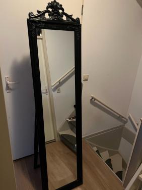 Grote staande spiegel