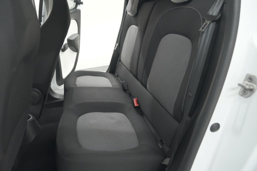 Renault Twingo sce limited | parkeersensoren | bluetooth | airco | 15 inch 