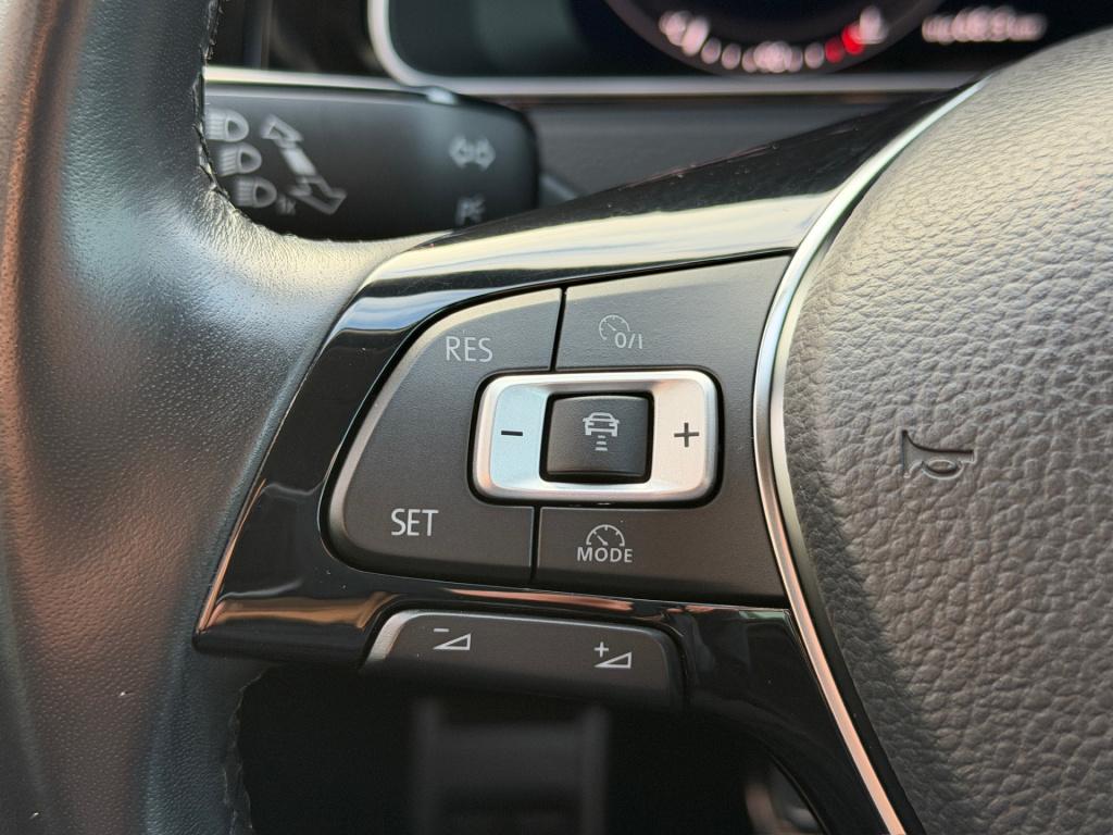 Volkswagen Golf 1.5 tsi highline | virtual | camera | adapt. cruise | carpl