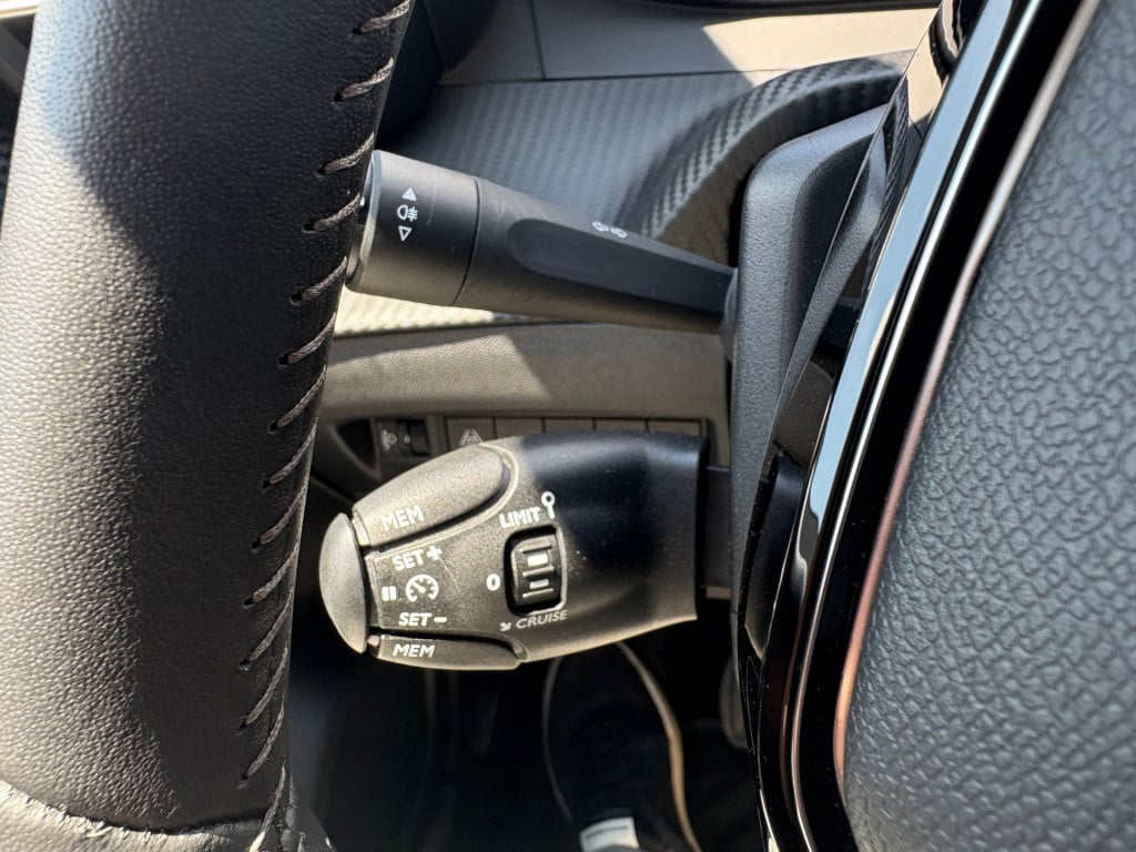 Peugeot 208 1.2 puretech allure pack