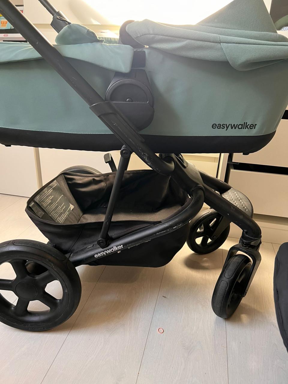 Kinderwagen Easey walker hearvey 2