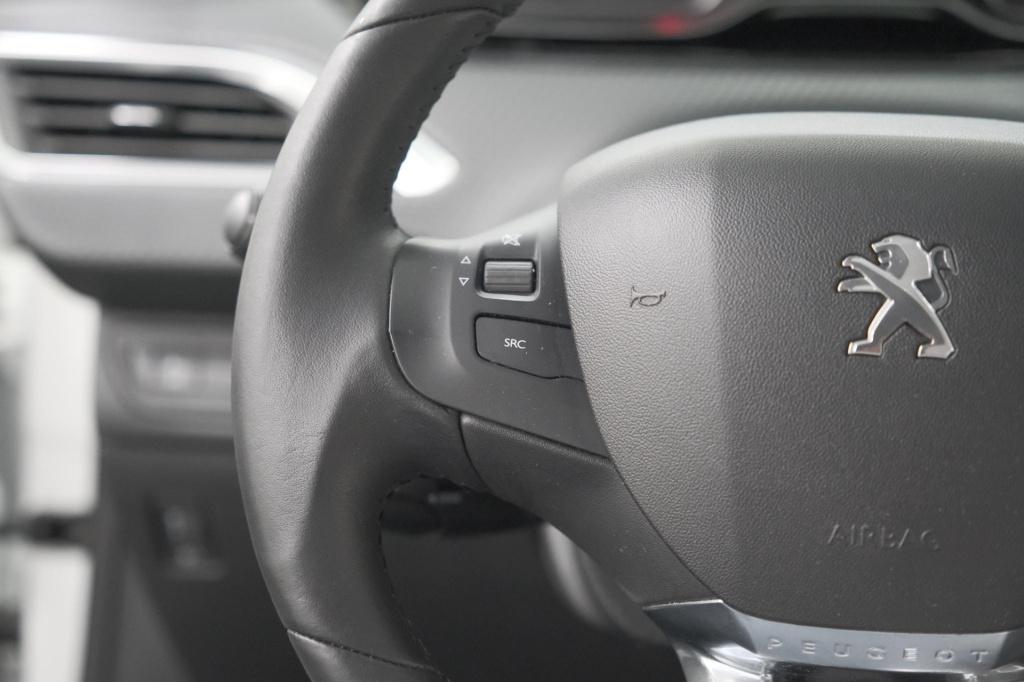 Peugeot 208 puretech 82 signature | parkeersensoren | apple carplay | navig