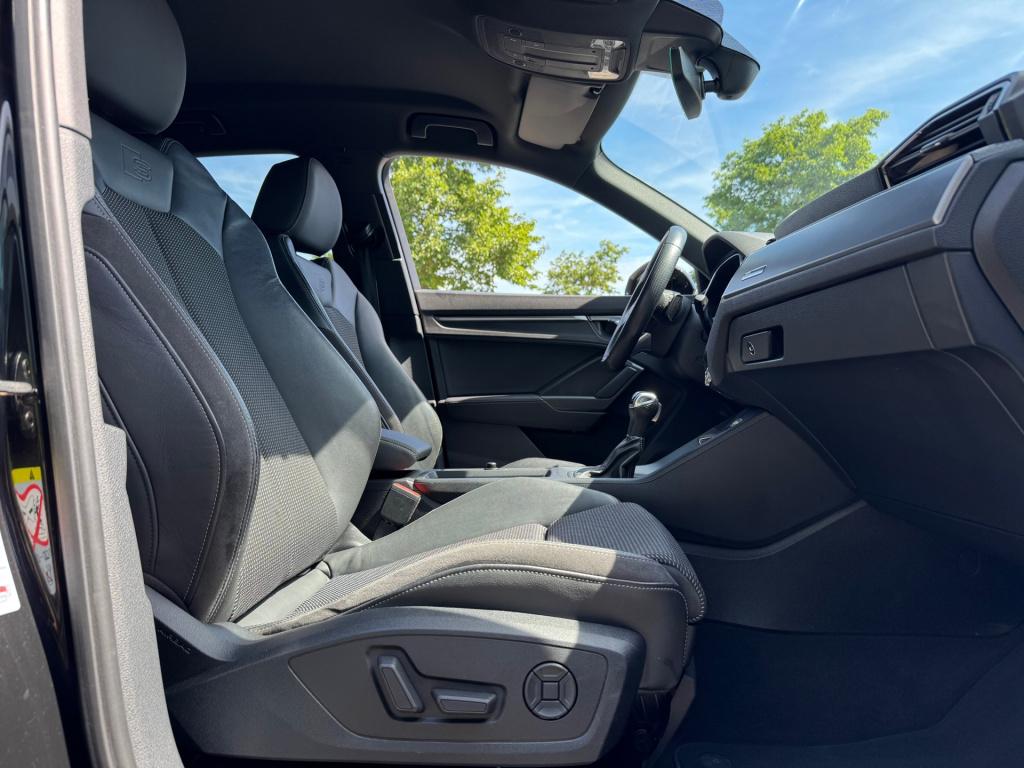 Audi Q3 35 tfsi 3x s line * matrix led * keyless * stoelverwarming