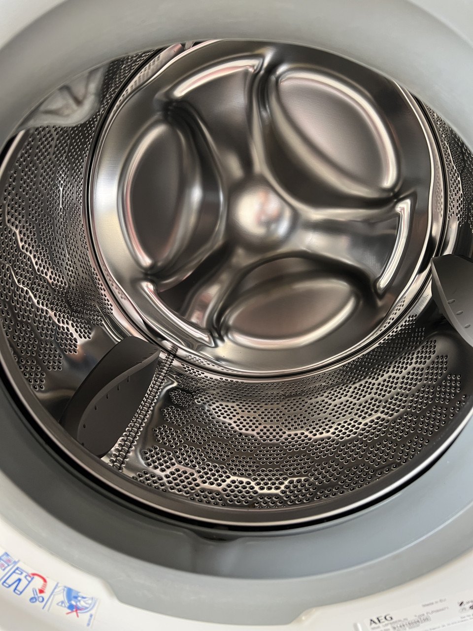 AEG T8DB84GW 8000 serie AbsoluteCare Warmtepompdroger 8 kg. Trommel