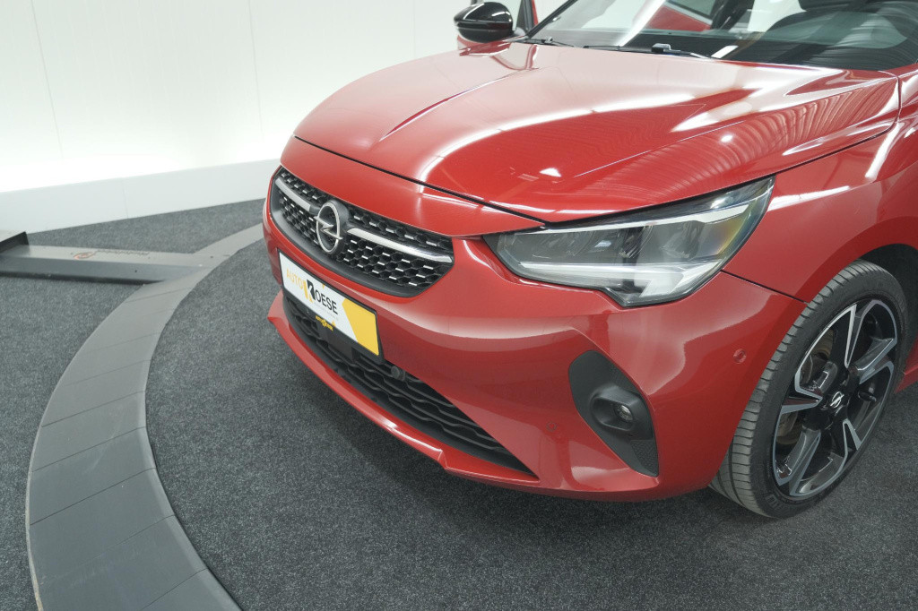 Opel Corsa 1.2 turbo 100 ultimate | panoramadak | camera | dodehoekdetectie