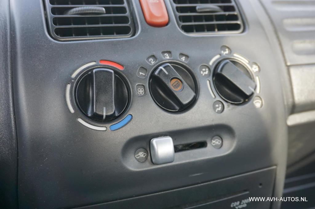 Opel Agila 1.2-16v color edition, nw-apk!!