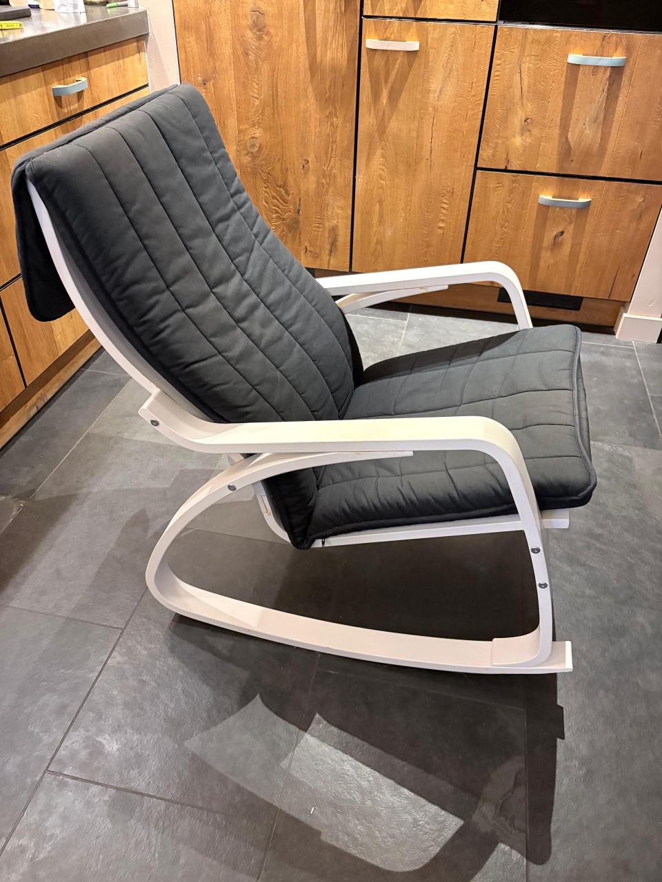 Schommelstoel met kussen model Poang IKEA