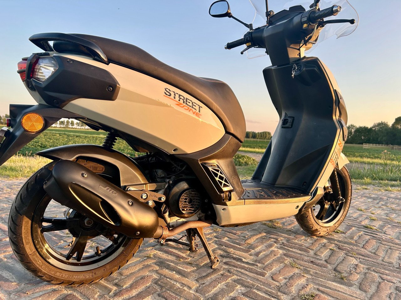 Peugeot Kisbee 50cc 4T 45km/h scooter