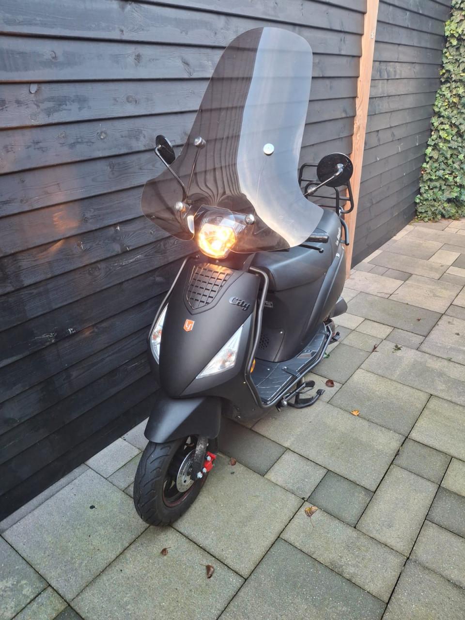 La Souris scooter te koop