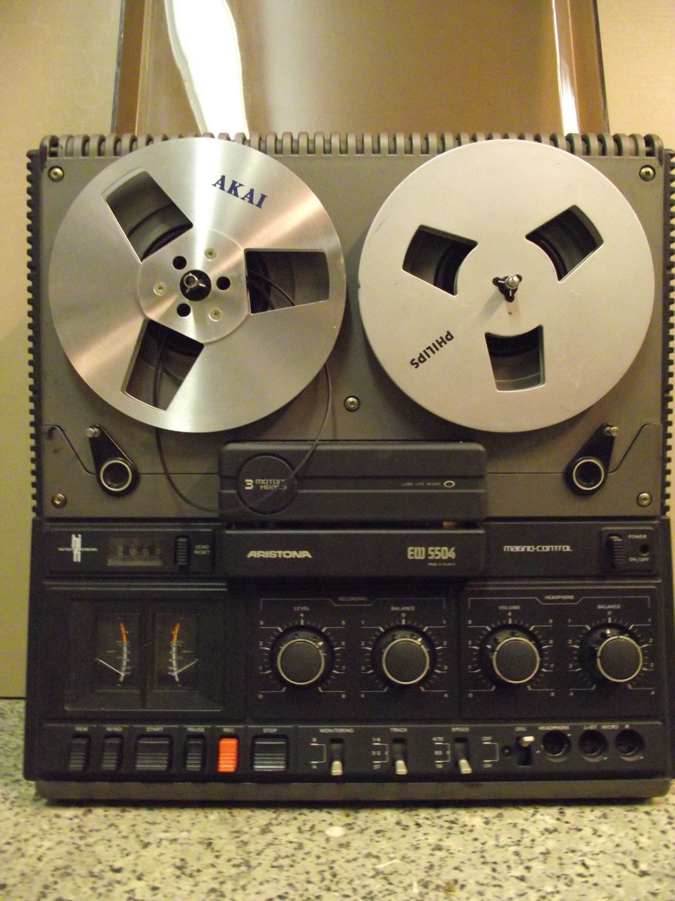 Vintage Aristona EW 5504 bandrecorder