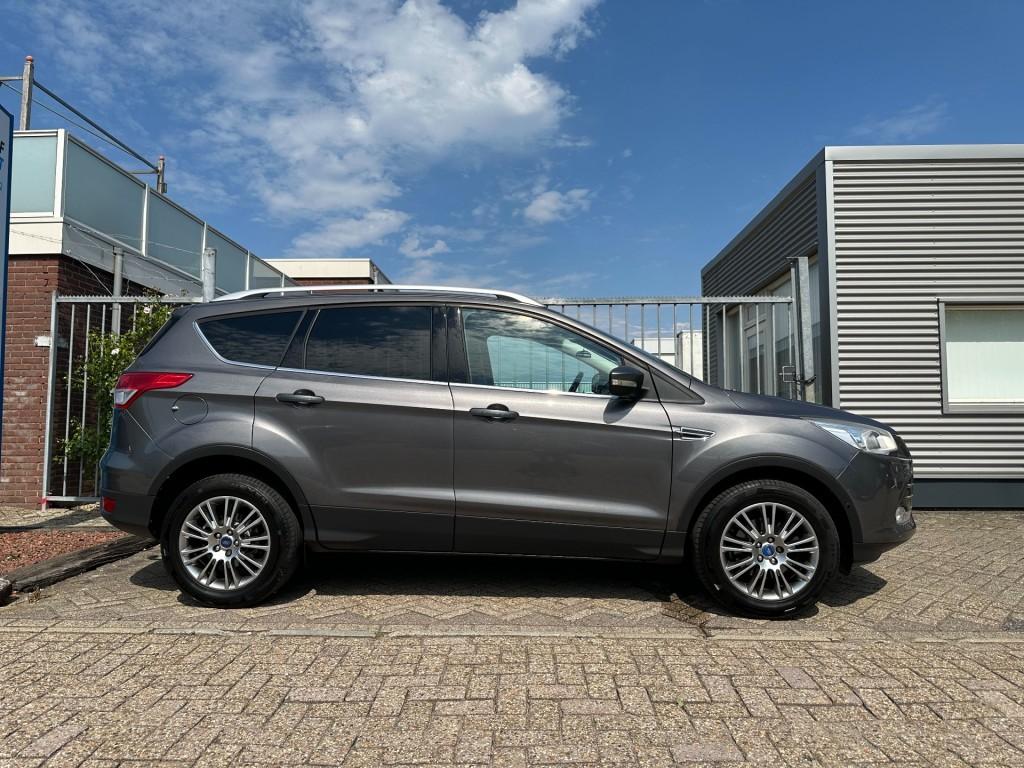 Ford Kuga 1.6 titanium trekhaak pdc stoelverwarming