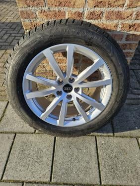 Audi 18 inch velgen met winterbanden / Volkswagen / Skoda / SEAT